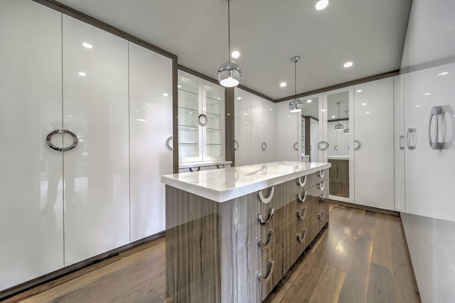 100